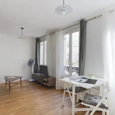 Eiffel Tower Royal Apartment Paris Exterior foto